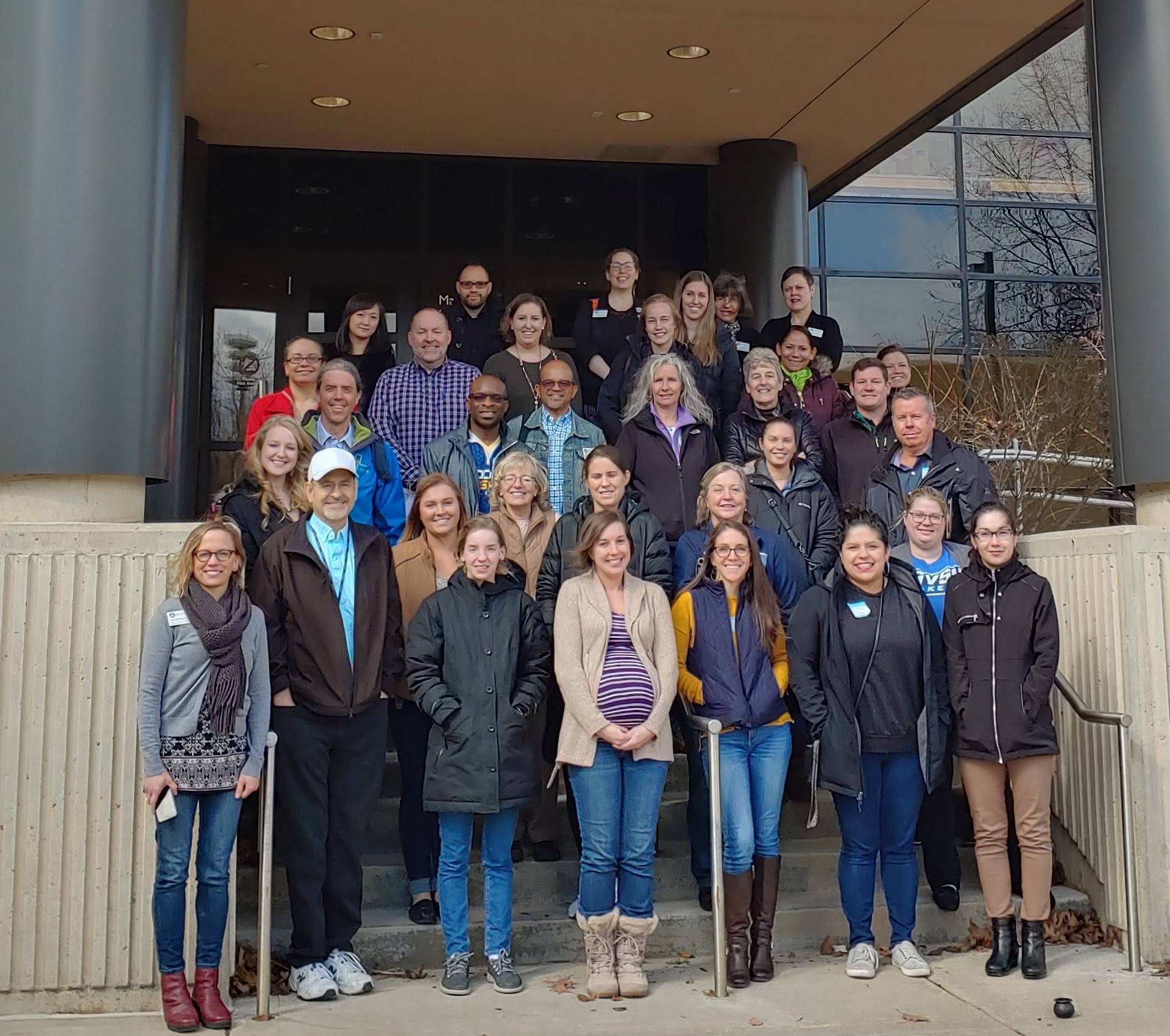 Spring 2019 Outreach Group Photo in front of MAK hall.